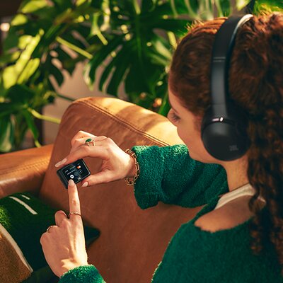 SÚŤAŽ o najlepšie slúchadlá JBL Tour One M3 Smart TX